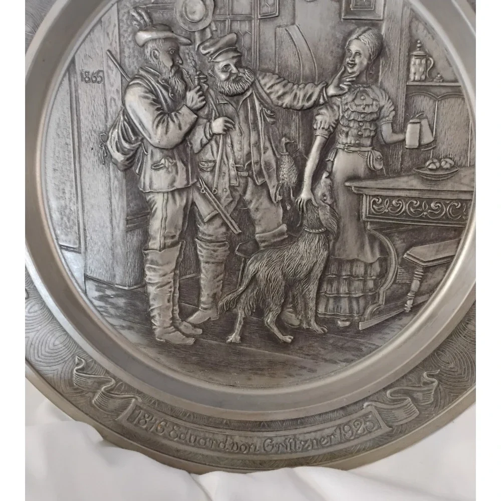 Rein Zinn collection plate vintage wall plate Eduard von Grützner  Germany 9.25